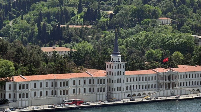 Askeri lise öğrencisi: Boyum kadar tüfek verdiler