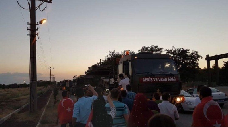 Askeri tanklar Şereflikoçhisar'a ulaştı