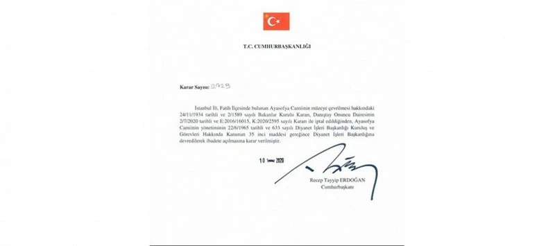 AYASOFYA CAMİİSİ İBADETE AÇILMIŞTIR.