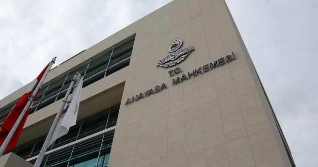 AYM`den emniyet müdürlerinin başvurusuna ret