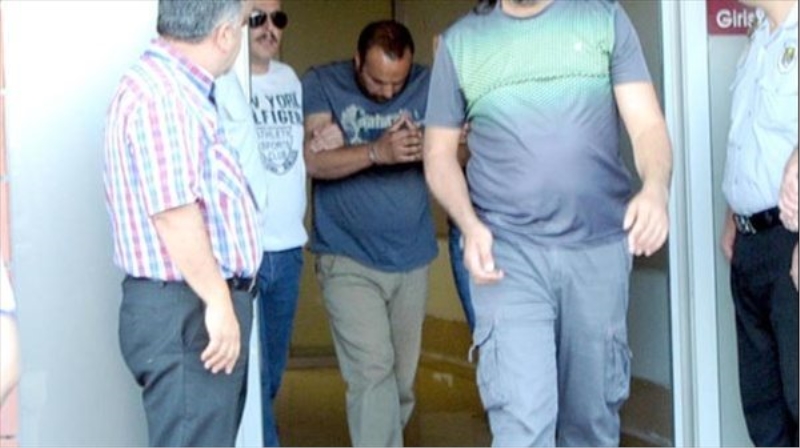 `Bağırmasın diye iç çamaşırını ağzına teptim`