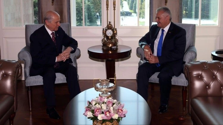 Bahçeli yeşil ışık yaktı: Bahara referandum