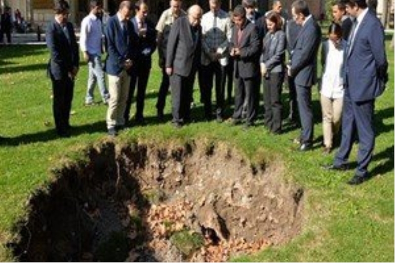Bakan Avcı`dan Topkapı Sarayı açıklaması
