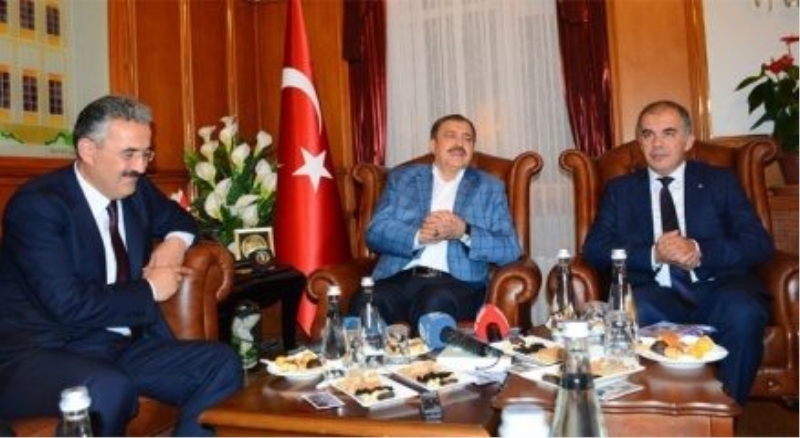 Bakan Eroğlu, 15 Temmuz gecesi yaşadıklarını anlattı