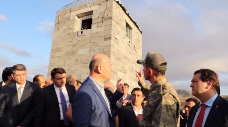 Bakan Soylu'dan anlamlı hareket