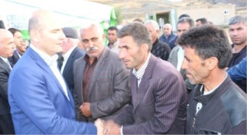 Bakan Soylu, şehit aileleri ziyaret edip söz verdi
