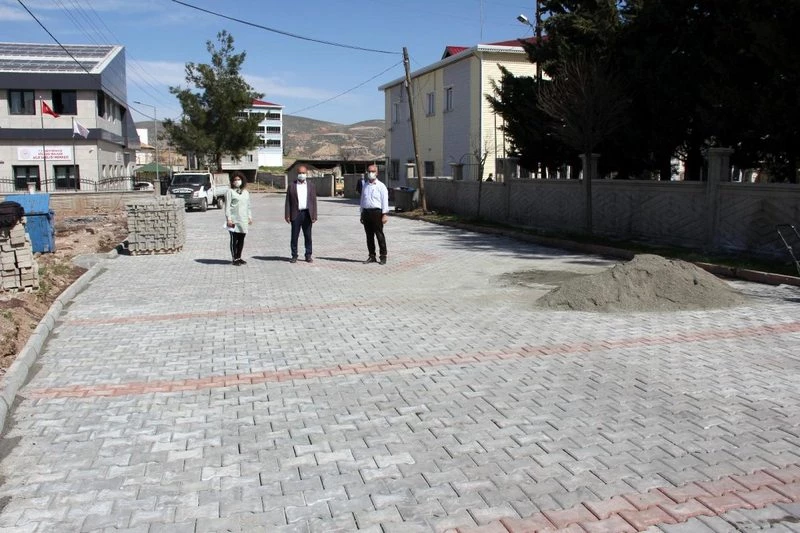 Balkar`a 30 bin metrekare kilitli taş döşendi