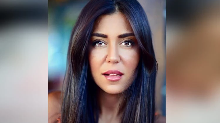Banu Parlak kimdir?