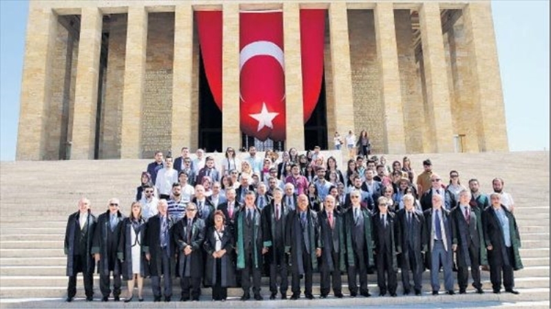 Barolar Birliği?nden Anıtkabir?e ziyaret