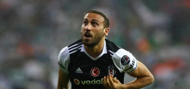 Başakşehir Cenk Tosun transferi için Everton`a teşekkür etti