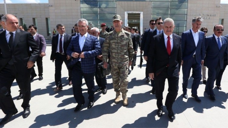 Başbakan Elazığ'da bu sloganla karşılandı!