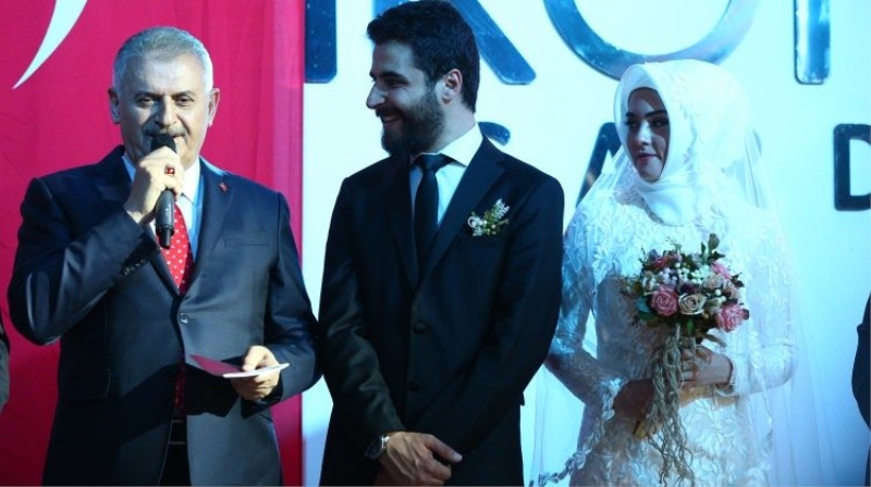 Başbakan Nikah şahidi oldu