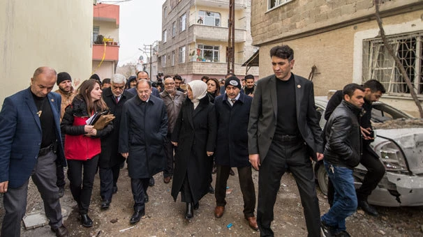 Başbakan Yardımcısı Akdağ`dan bombaların altında BM`ye çağrı