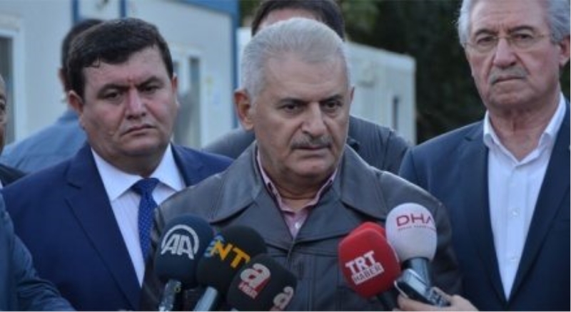 Başbakan Yıldırım heyelan meydana gelen köyü ziyaret etti