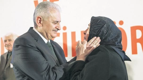 Başbakan?dan YPG?li teröristlere çağrı: Silahlarınızı derhal bırakın