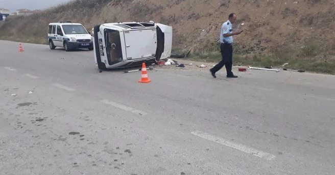 Başka araca çarpmamak için manevra yaptı, takla attı: 1 ölü, 3 yaralı