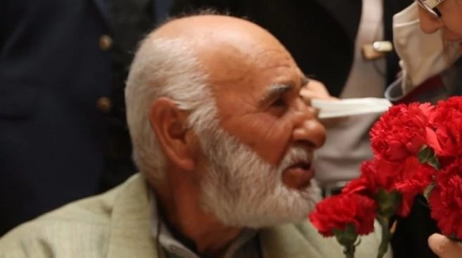 Başkan Şahin yaşlılarla buluştu
