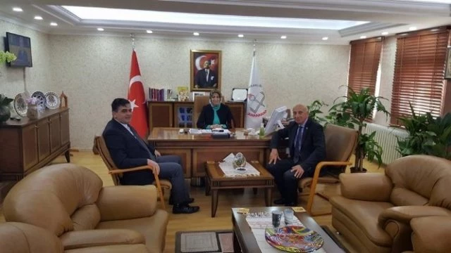 Başkan Yalçın`dan İl Milli Eğitim Müdürü Durmuş`a Öğretmenler Günü Ziyareti