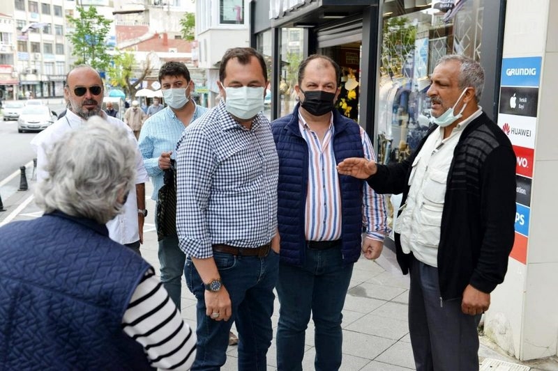 Başkan Yüksel çarşı esnafının sorunlarını dinledi