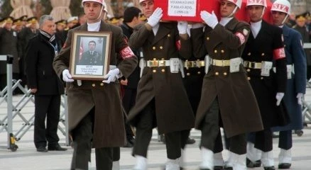 Başkent Fırat Kalkanı şehidini dualarla uğurladı