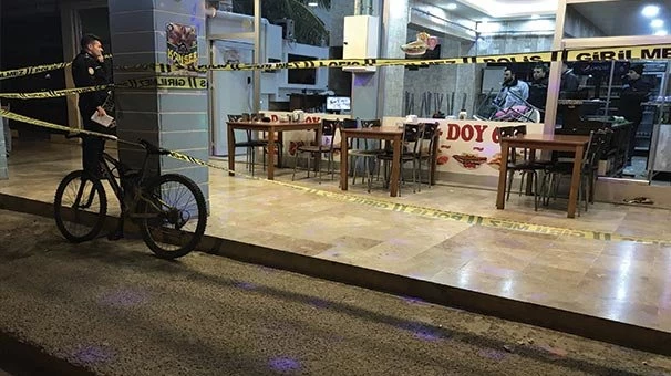 Bayburt`ta silahlı kavgada baba-oğul öldü