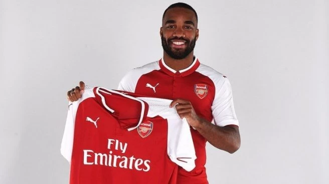 Beklenen transfer resmen açıklandı! Tarihi rekor..