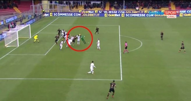 Benevento kalecisi Alberto Brignoli?den Tarihi Gol