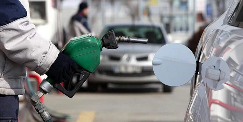 BENZİNE BİR İNDRİM DAHA