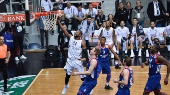 Beşiktaş anadolu Efes`e şans tanımadı