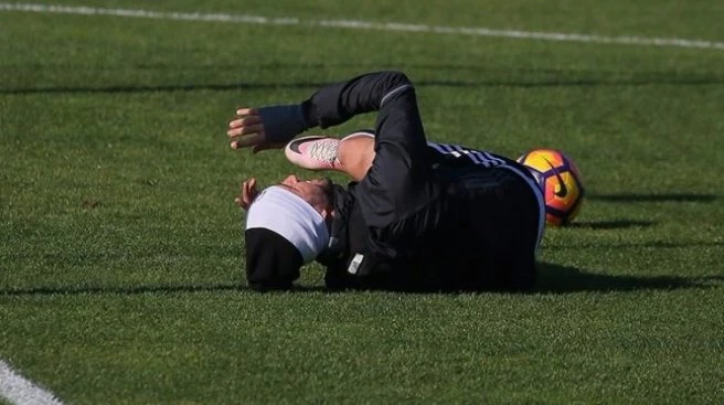 Beşiktaş`ta sakatlık şoku! Yarıda bıraktı...