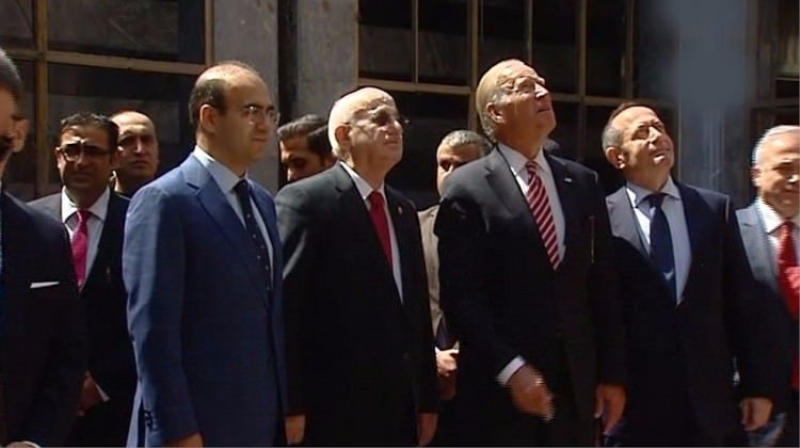 Bidena Meclis ziyaretinde anlamlı hediye!