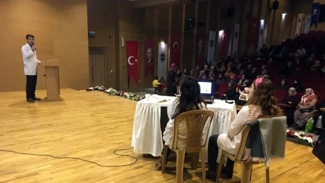 Bilgievlerinde Binlerce Aile ve Öğrenciye Değerler Eğitim Veriliyor