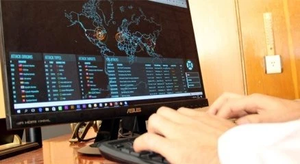 Bilişim uzmanlarından düşman hackerlara gözdağı