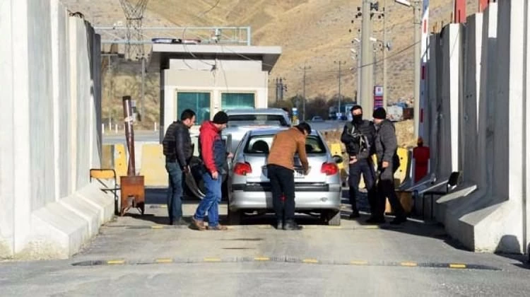 Bitlis'e kuruldu! Oradan geçmeyen giremiyor