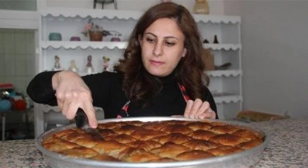 Biyologluğu bıraktı, pastacı oldu