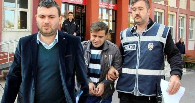 Boşanma aşamasındaki eşini bıçaklayan berber tutuklandı