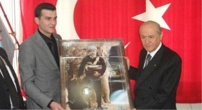 Burak Pehlivan MHP Aydın il başkanlığına atandı