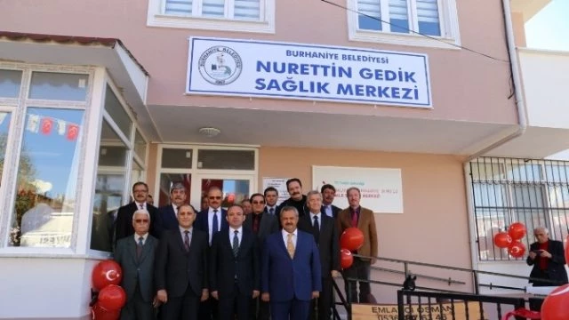 Burhaniye`de Hayır Sever Desteğiyle Yaptırılan Sağlık Merkezi Açıldı