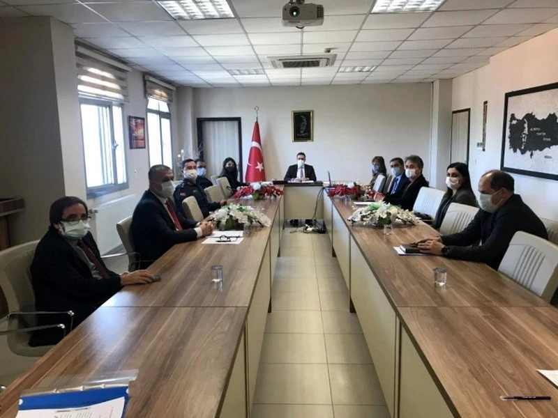 Burhaniye`de kadına yönelik  şiddetin önlenmesi toplantısı yapıldı