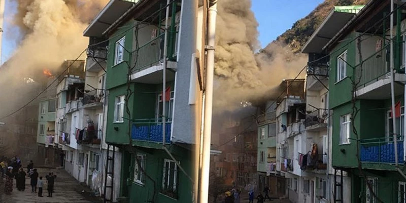 BURSA`DA KORKUTAN YANGIN