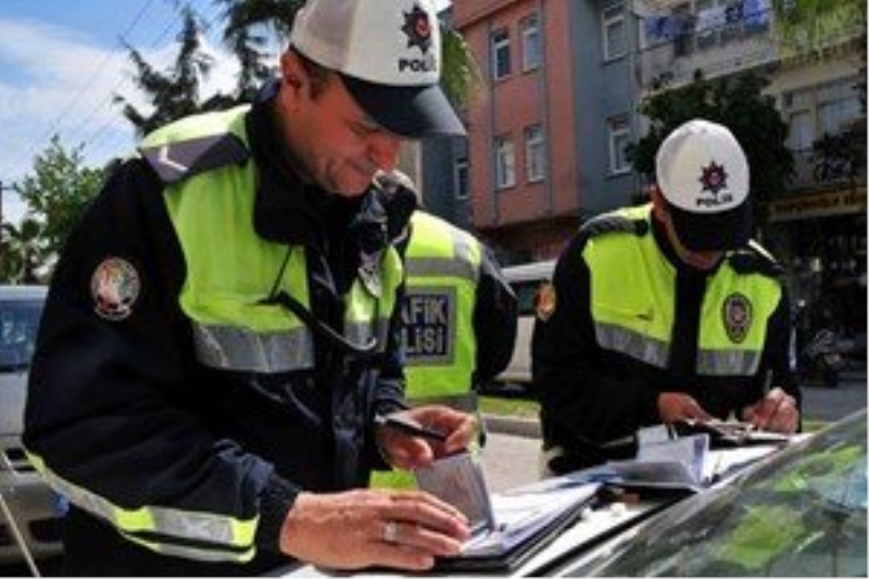 Bütün trafik cezaları siliniyor!