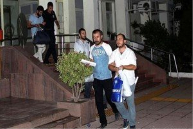 Çanakkale`de FETÖ`den 13 kişi tutuklandı
