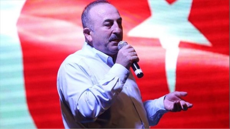 Çavuşoğlu: Helikopterle evime inmeye çalıştılar!