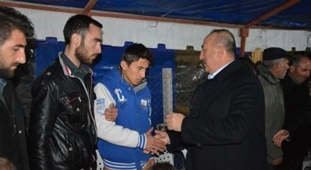 Çavuşoğlu?ndan şehit ailesine ziyaret