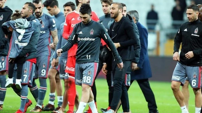Cenk Tosun sorusuna Tolgay`dan esprili cevap!