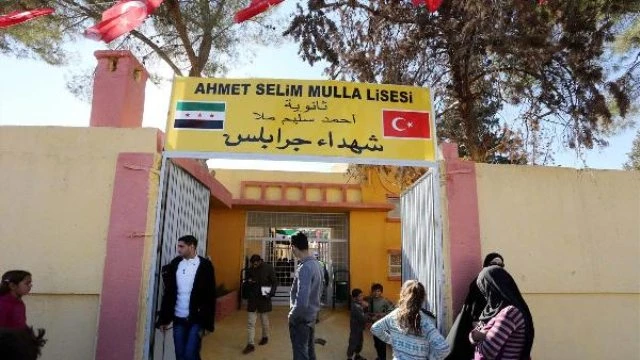 Cerablus`ta Onarılan Okulda Eğitim Başladı