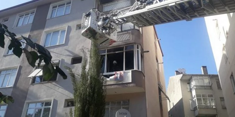 Cezaevi firarisi eski özel harekatçı, teslim olmamak için evini yaktı
