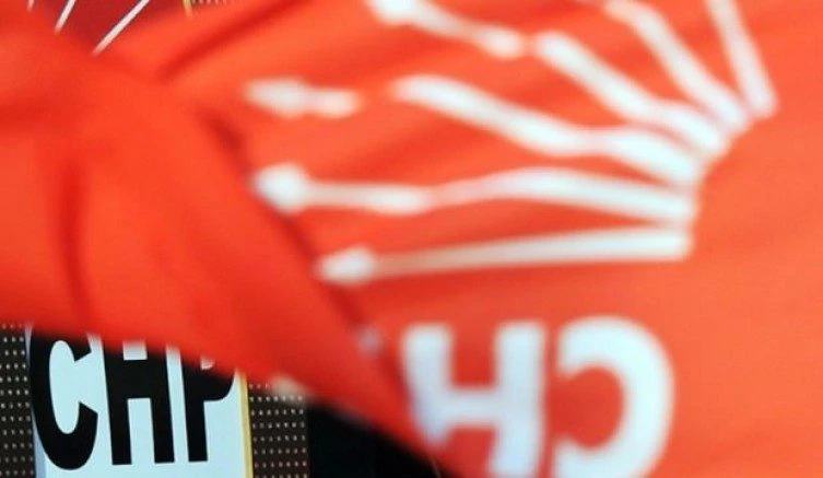 CHP`DE KAFALAR KARIŞIK