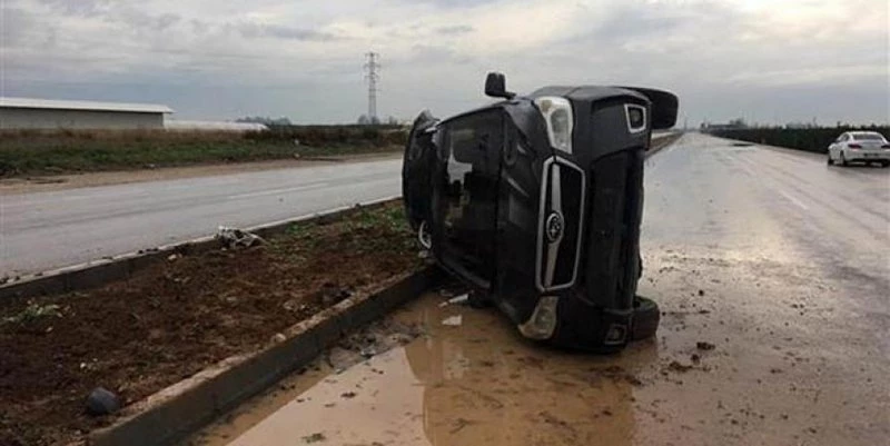 CHP`Lİ BELEDİYE BAŞKAN`I TRAFİK KAZASI GEÇİRDİ