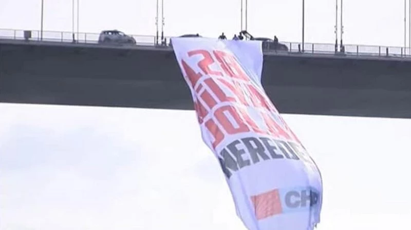 CHP`li vekiller 15 Temmuz Şehitler Köprüsü`ne 